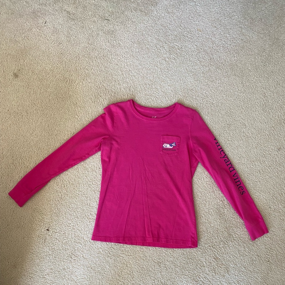 Vineyard Vines “skier” tshirt - XXS adult